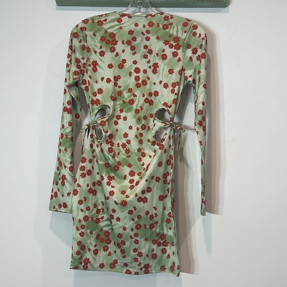 Another Reason long sleeve mini bodycon dress with waist cut outs floral print 8 - Picture 8 of 8